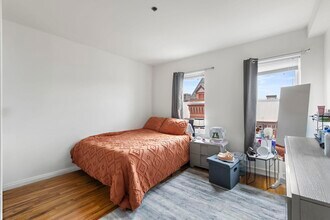 131 Clinton St in Hoboken, NJ - Building Photo - Building Photo