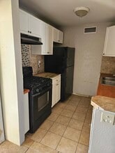 3828 N 32nd St, Unit UPPER in Phoenix, AZ - Foto de edificio - Building Photo