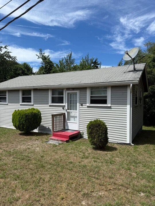 254 MA-28 in Dennisport, MA - Building Photo