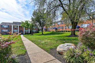 Mt. Vernon Apartments in Glenside, PA - Building Photo - Building Photo