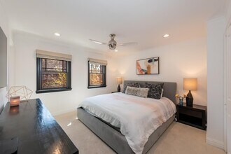 306 9th St in Jersey City, NJ - Building Photo - Building Photo