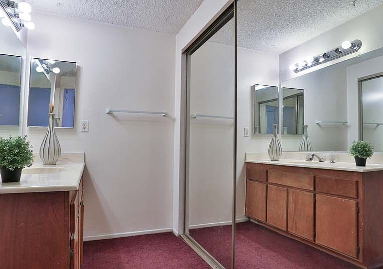 668 N Dudley St in Pomona, CA - Building Photo