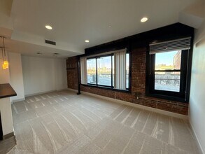 160 Liberty St NE in Salem, OR - Foto de edificio - Building Photo