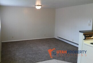 4951 S Center St in Murray, UT - Building Photo - Building Photo