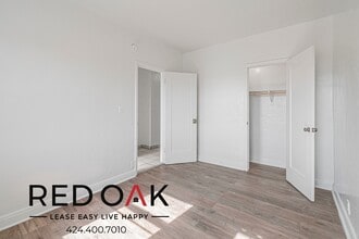 2700 San Marino St in Los Angeles, CA - Building Photo - Building Photo