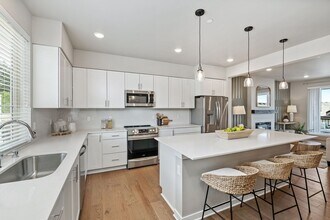 18862 67th Ave NE in Kenmore, WA - Building Photo - Building Photo