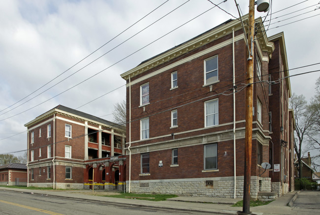 624-630 Rockdale Ave in Cincinnati, OH - Foto de edificio - Building Photo