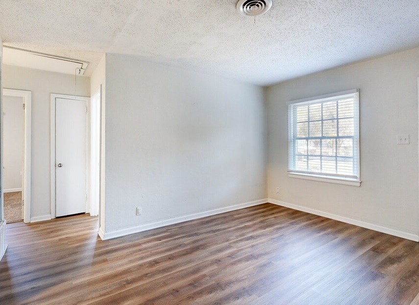 The Grande at Brookley Apartments in Mobile, AL