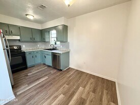 506 N 11th St in Panama City, FL - Building Photo