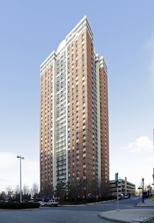 Parkside East in Jersey City, NJ - Building Photo