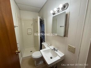 75 Ohio St in Bangor, ME - Building Photo - Building Photo