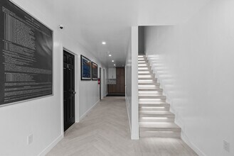 7945 Yolanda Ave in Los Angeles, CA - Building Photo - Building Photo