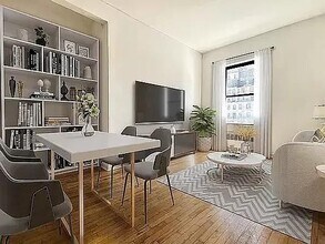 215 W 101st St in New York, NY - Foto de edificio - Building Photo