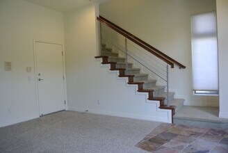 495 S Cleveland St in Oceanside, CA - Building Photo - Building Photo