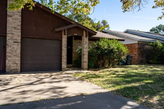 6135 S Troost Ave in Tulsa, OK - Building Photo - Building Photo