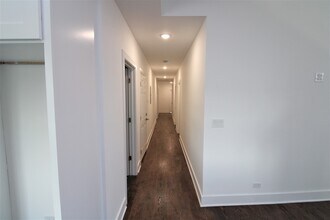 1440 N Milwaukee Ave in Chicago, IL - Building Photo - Building Photo