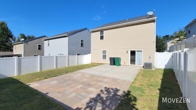 7516 Mockernut Dr in Charlotte, NC - Building Photo - Building Photo