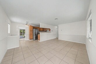 301 SE 21st Ave in Boynton Beach, FL - Foto de edificio - Building Photo