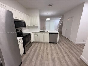 2256 Salerno Cir in Weston, FL - Building Photo - Building Photo