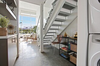 The Stanford West in Santa Monica, CA - Building Photo - Building Photo