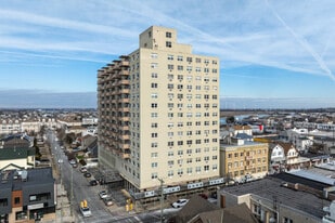 Landmark Towers in Atlantic City, NJ - Building Photo
