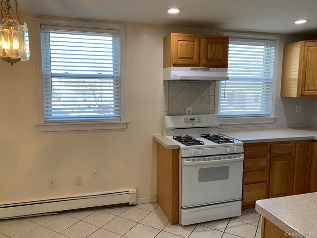 51 Schneider Ave in Highland Falls, NY - Building Photo - Building Photo