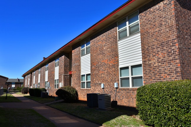 Casady Apartments in Oklahoma City, OK - Foto de edificio - Building Photo