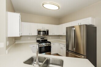 12559 W Monterey Way in Avondale, AZ - Foto de edificio - Building Photo