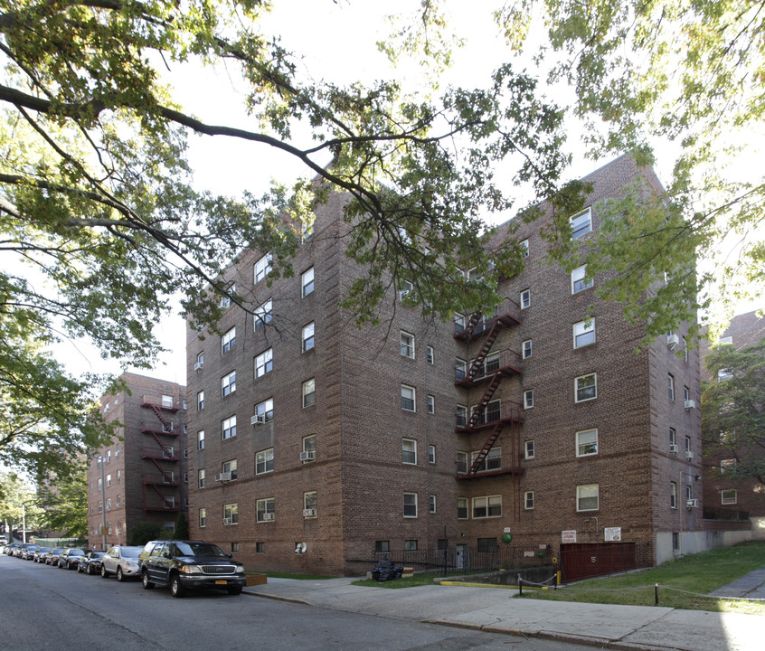 Coronet in Jamaica, NY - Building Photo