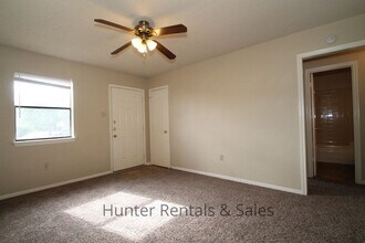 909-B S 7th St in Copperas Cove, TX - Foto de edificio - Building Photo