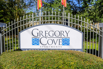 Gregory Cove in Jacksonville, FL - Foto de edificio - Building Photo