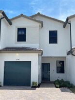 13146 SW 234th Ter in Princeton, FL - Building Photo