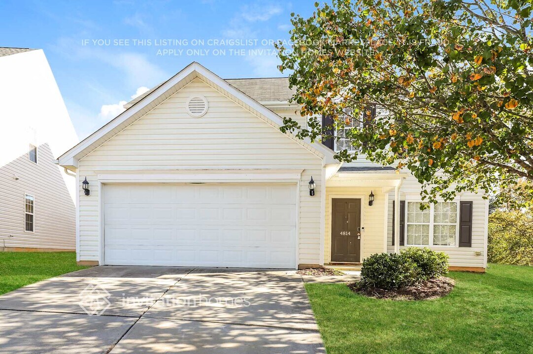 4814 Chapel Ridge Dr in Greensboro, NC - Building Photo