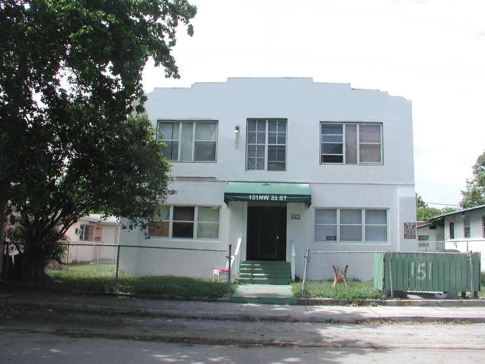 151 NW 33rd St in Miami, FL - Foto de edificio