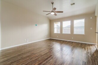 2548 Blue Heron Cir in Seabrook, TX - Building Photo - Building Photo