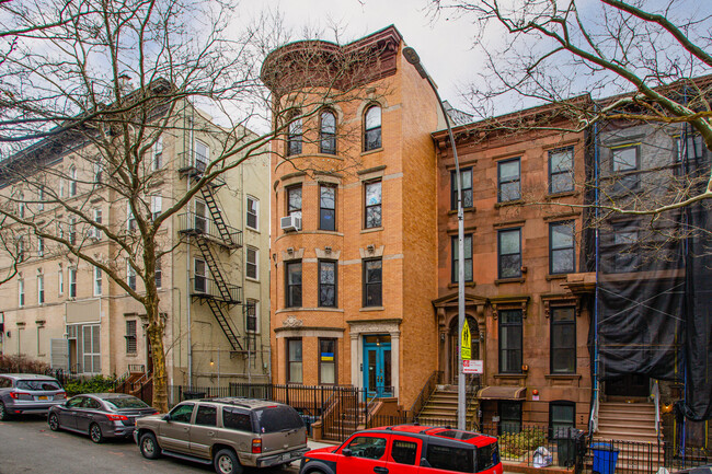 468 5th St in Brooklyn, NY - Foto de edificio - Building Photo