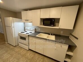 12208-12277 77 St NW in Edmonton, AB - Building Photo - Building Photo