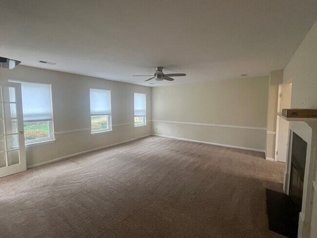 2569 Laurel Branch Dr in Waldorf, MD - Building Photo - Building Photo