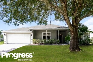 4345 Harney Ct in New Port Richey, FL - Building Photo