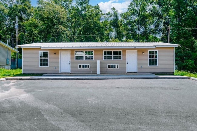 property at 7513 Old Shell Rd