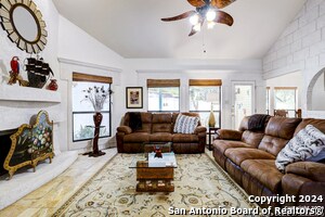 2654 Chestnut Bend in San Antonio, TX - Foto de edificio - Building Photo