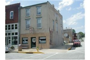 223 N Main St