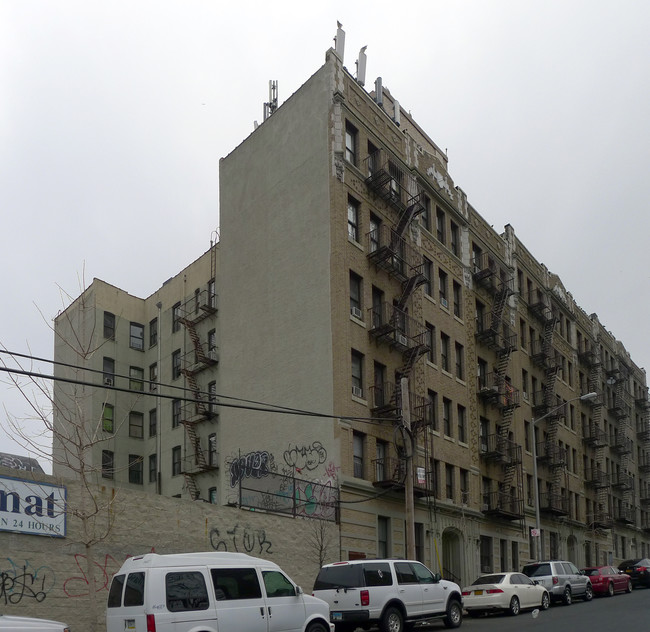 647 Cauldwell Ave in Bronx, NY - Foto de edificio - Building Photo