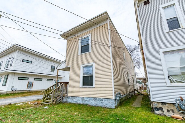 460 4th St NW in Grand Rapids, MI - Building Photo - Building Photo