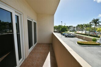 7707 SW 86th St, Unit B-202 in Miami, FL - Building Photo - Building Photo