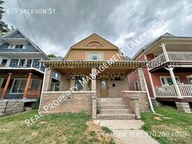 639 Jackson St in Oshkosh, WI - Building Photo