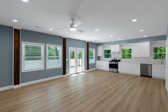 4100 Danforth Rd SW in Atlanta, GA - Building Photo - Building Photo