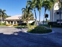 638 Snug Harbor Dr photo'