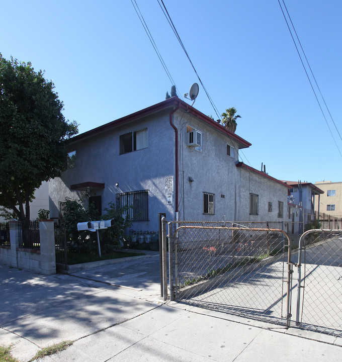 2019 Workman St in Los Angeles, CA - Foto de edificio