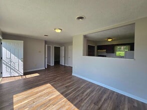 198B Locust Dr in Clarksville, TN - Building Photo - Building Photo